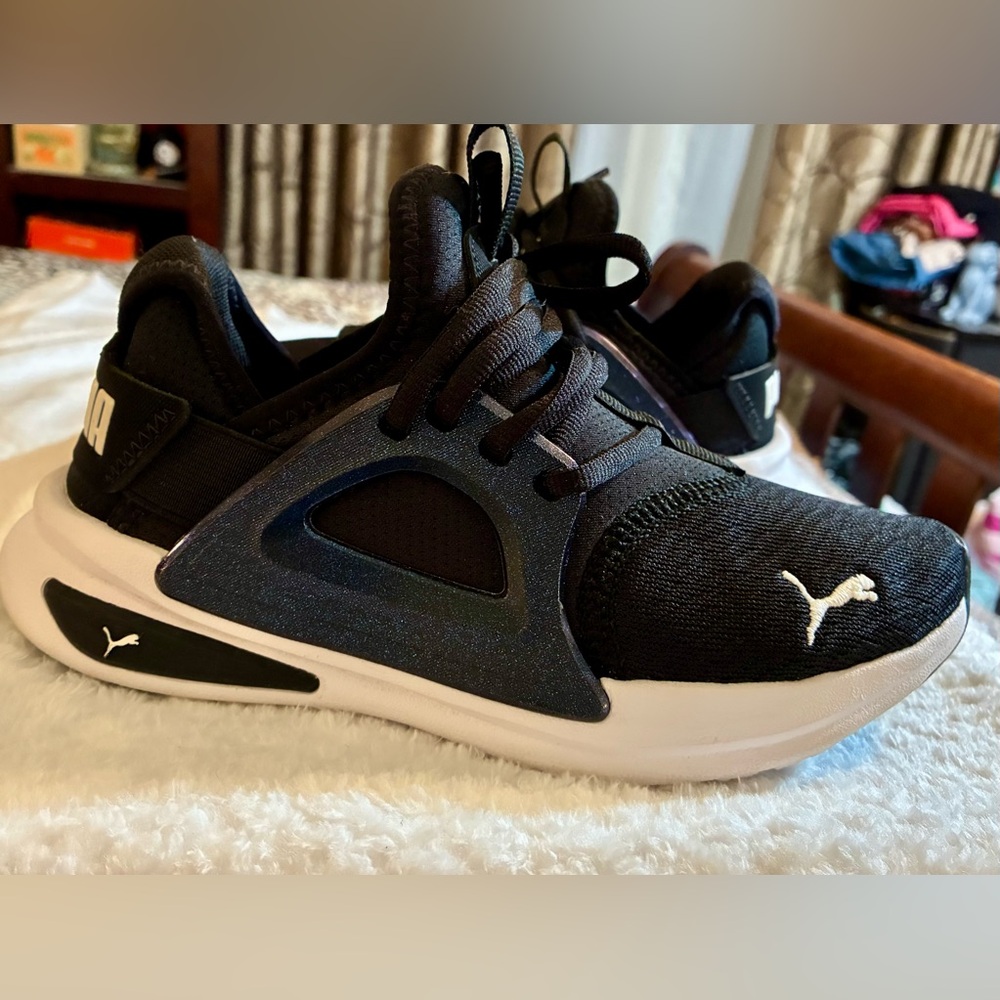 Puma Softride Enzo Evo Sneakers Crosstrainers Black Athletic EUC Women’s 6